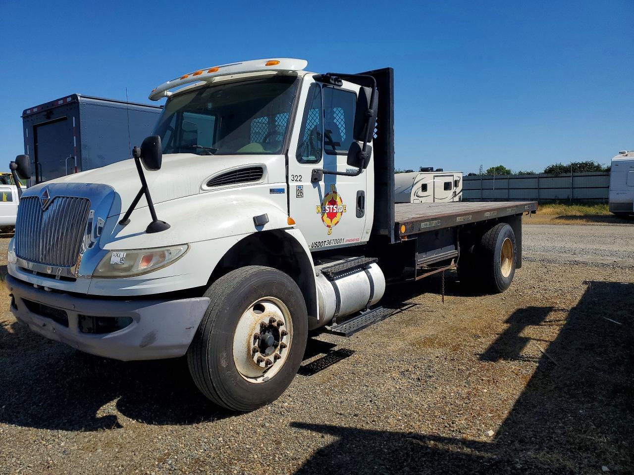 2014 International 4300 Flatbed Truck