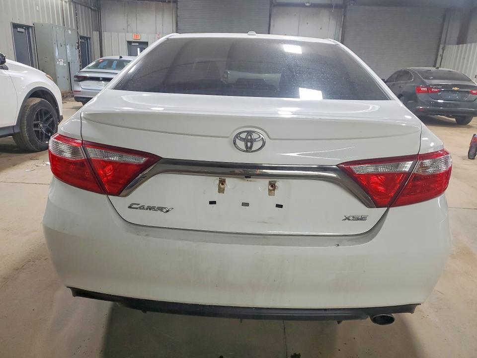 2015 Toyota Camry xse