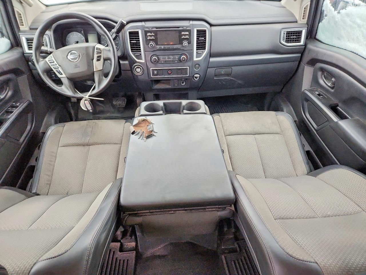 2017 Nissan Titan 2WD 5.6L V8