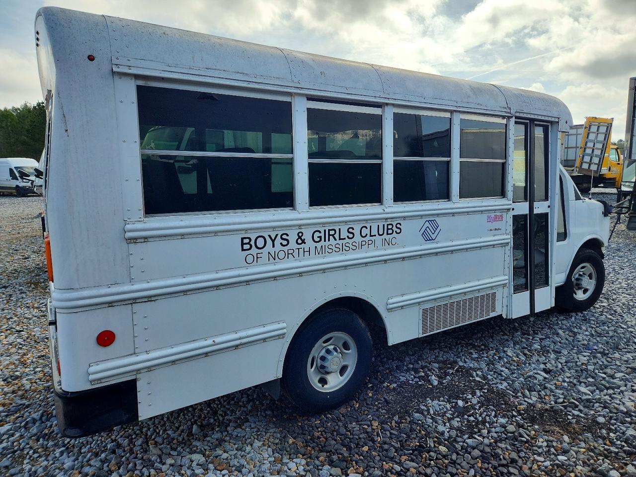 2011 Chev Rolet Express G3-School Bus