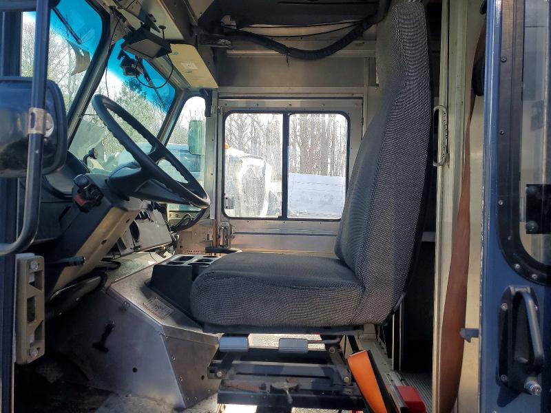 2021 Freightliner MT45G Chassis Delivery Truck