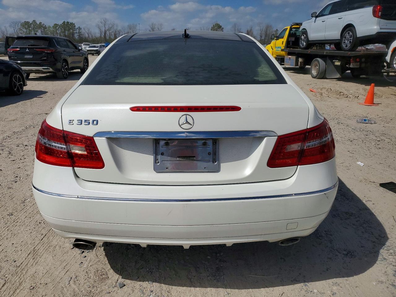 2011 Mercedes-Benz E 350
