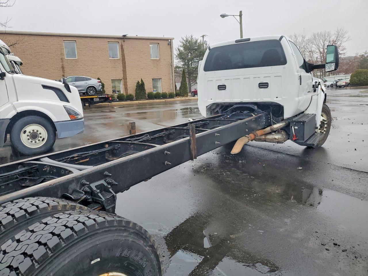 2018 Ford F650 Super Duty Truck Cab AND Chassis