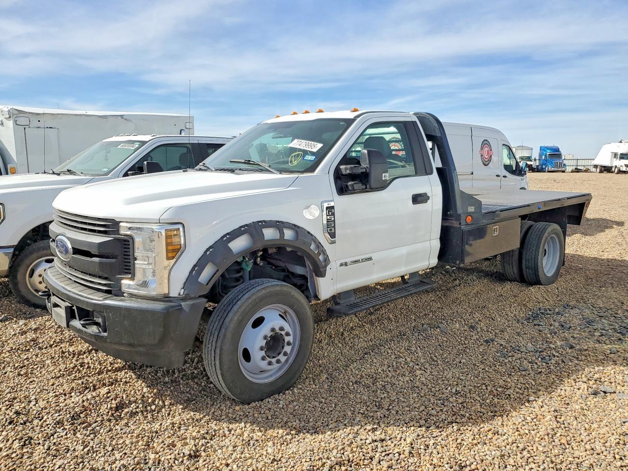 2019 Ford F550 Super Duty Flatbed Truck