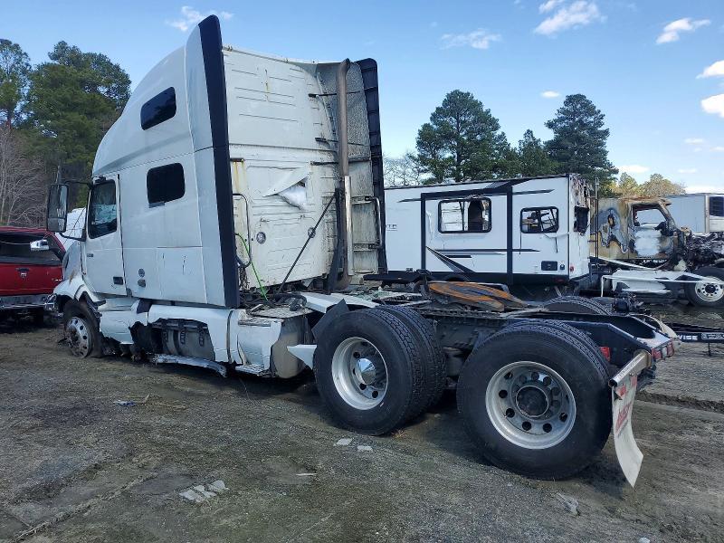 2021 Volvo VNL Semi Truck