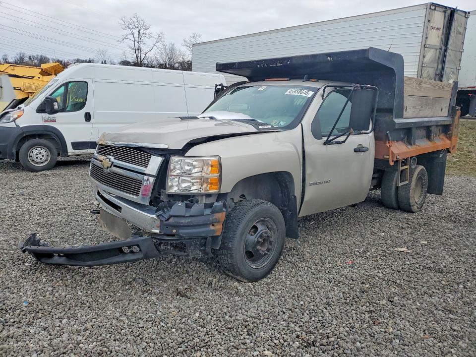2007 Chevrolet Silverado Dump Truck