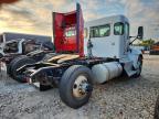 2015 Kenworth T330 Semi Truck