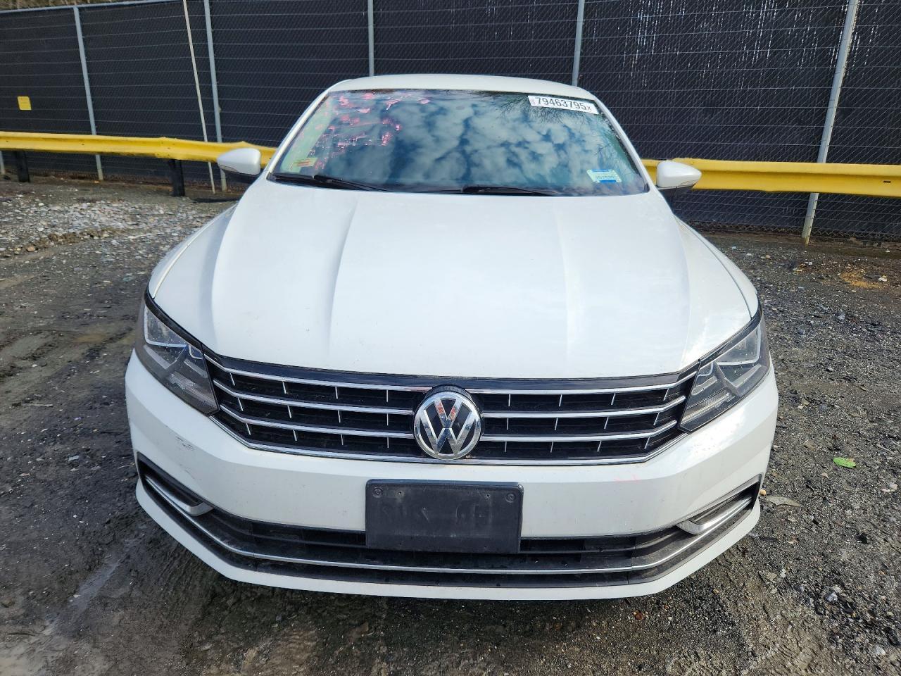2016 Volkswagen Passat s