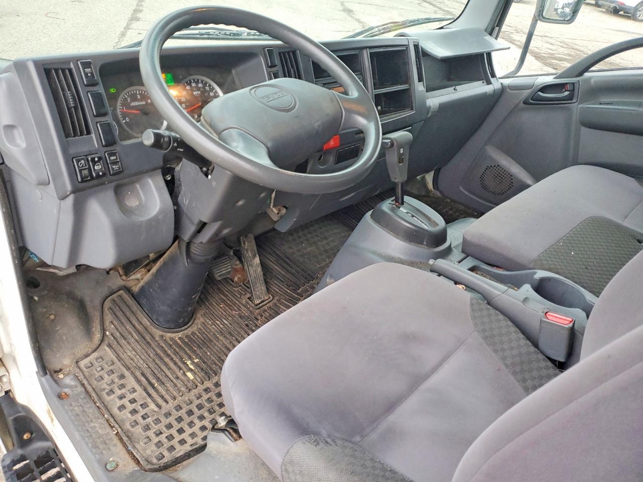 2014 Isuzu NPR BOX Truck