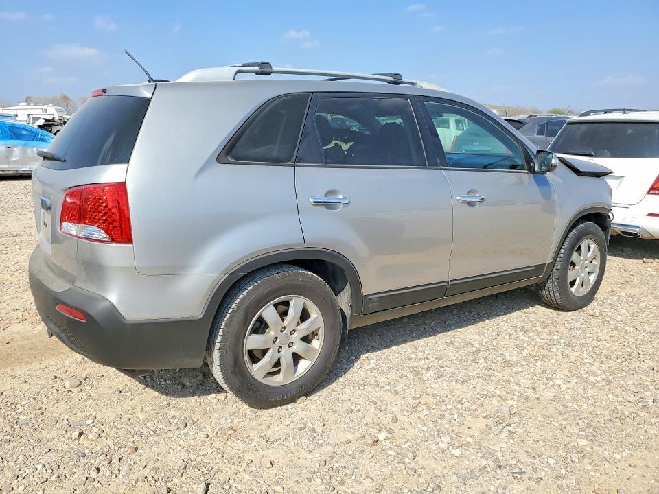 2013 KIA Sorento lx