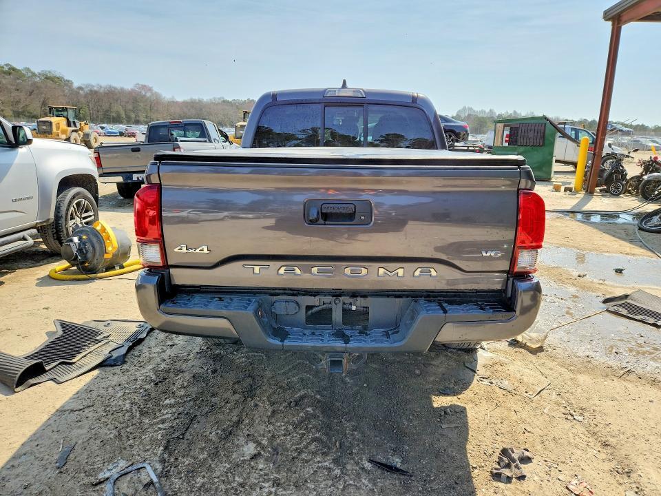 2021 Toyota Tacoma sr V6