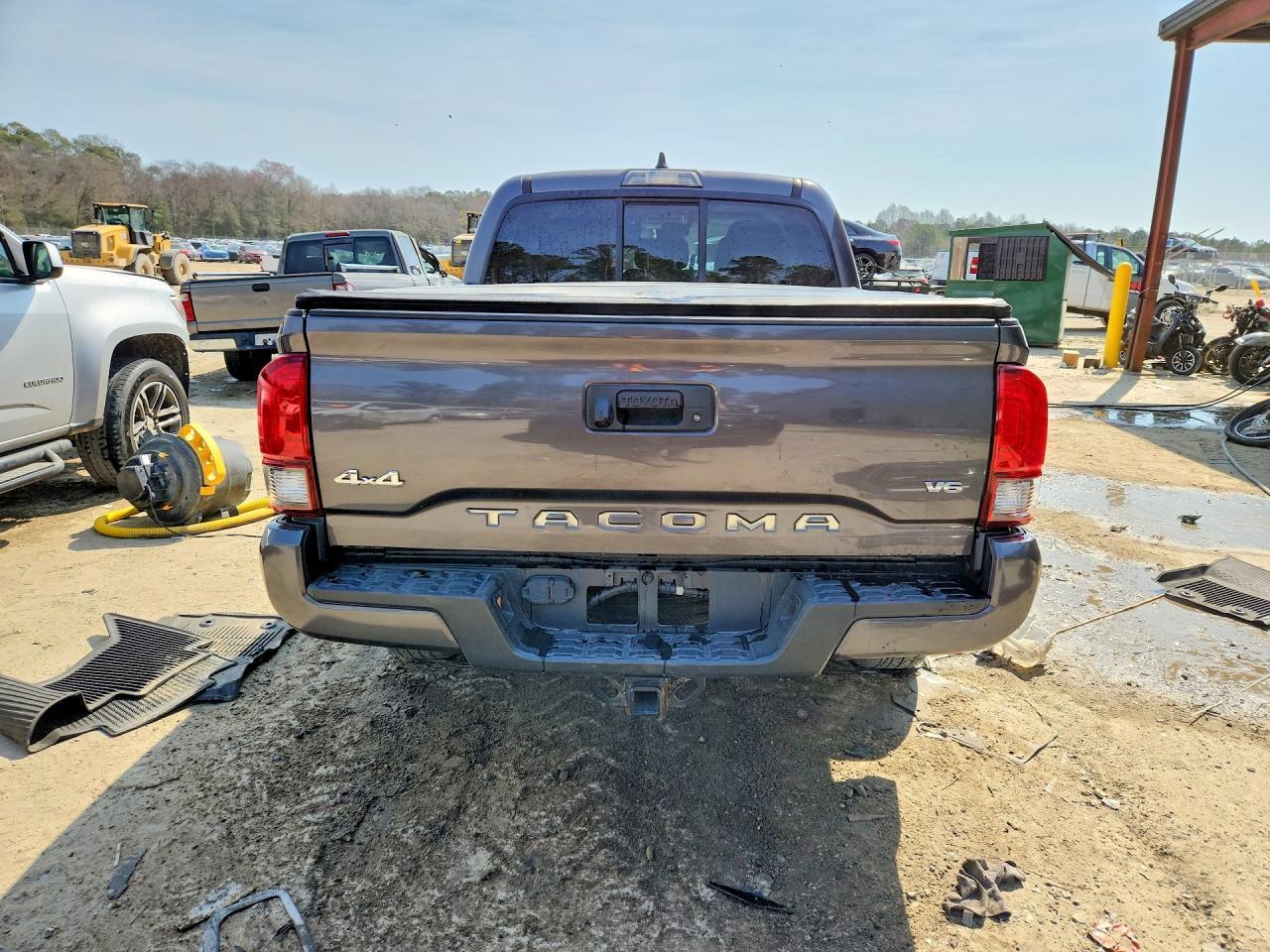 2021 Toyota Tacoma SR V6
