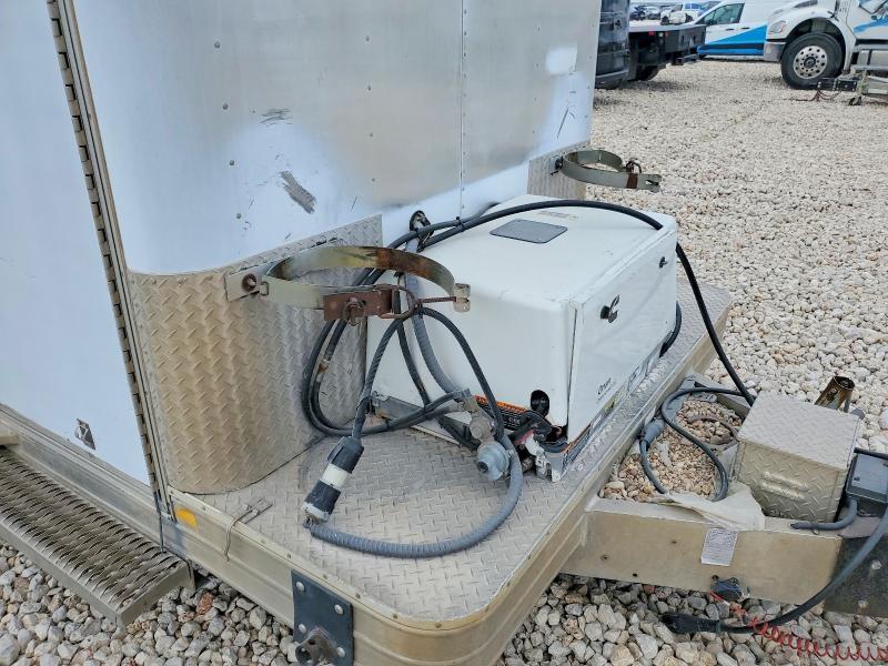 2000 Featherlite Mfg Inc 2000 Featherlite Fiber Optic Splicing Trailer