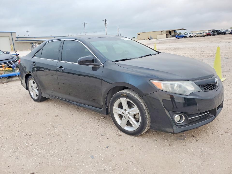 2014 Toyota Camry se