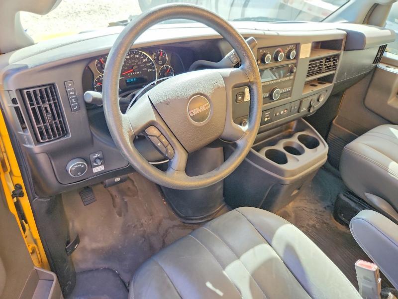 2022 GMC Savana BOX Truck