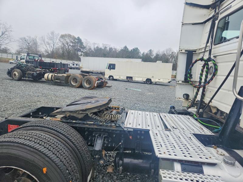 2017 Volvo VNL Semi Truck