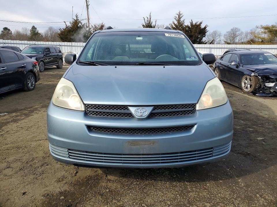 2004 Toyota Sienna le 7 Passenger