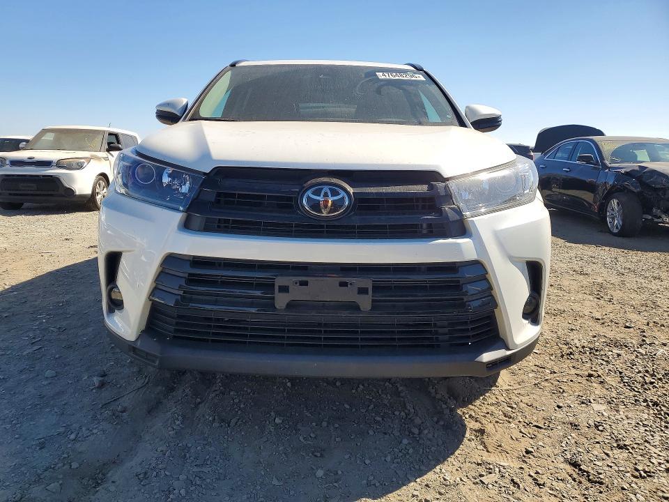 2019 Toyota Highlander se