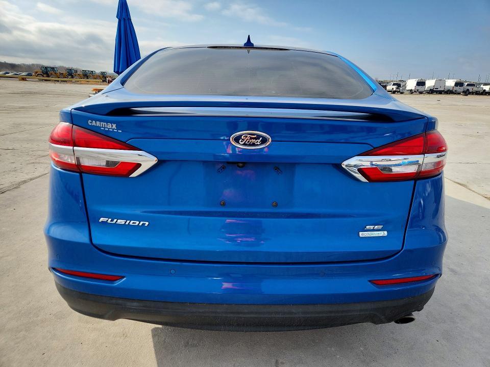 2020 Ford Fusion se