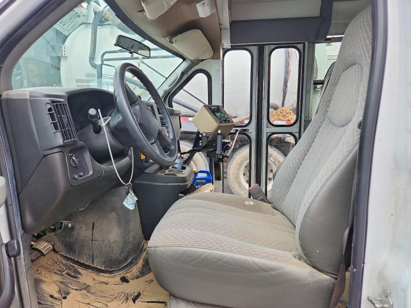 2005 Chev Express G3500