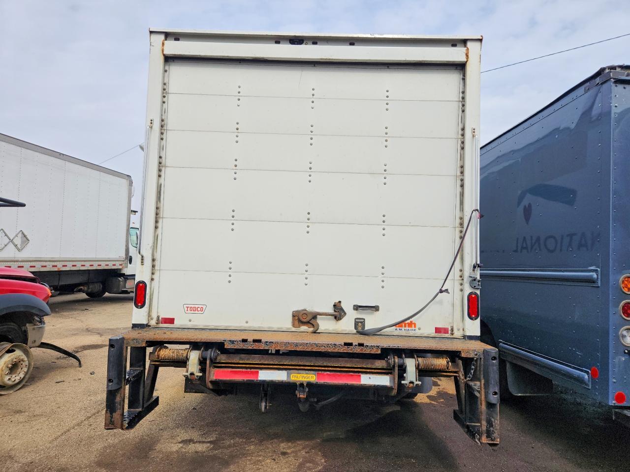 2020 Chevrolet Express BOX Truck
