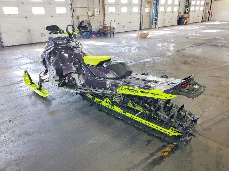 2023 Skidoo Summit Expert 165 tu