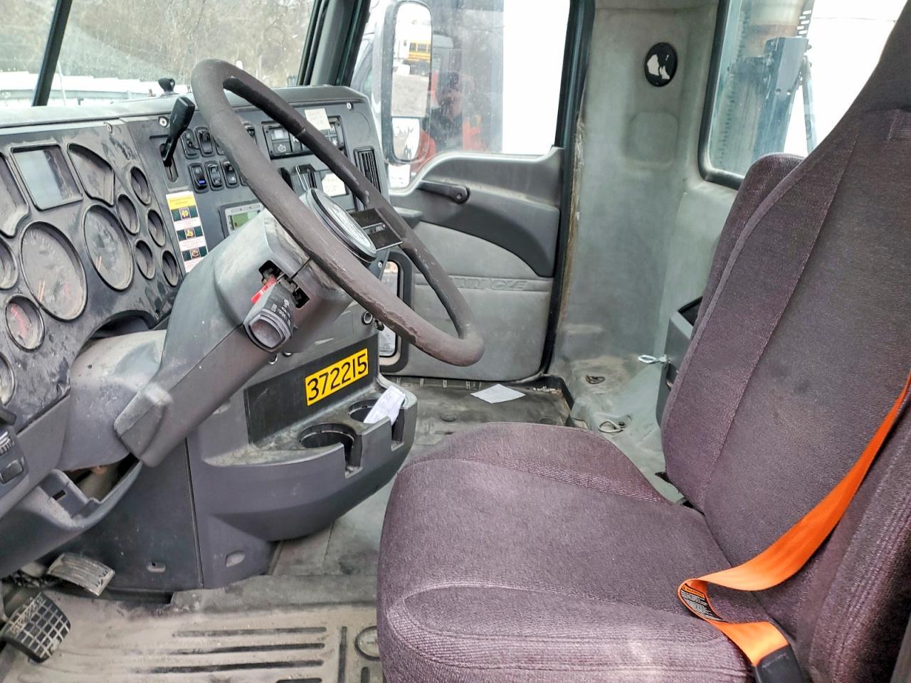 2018 Mack CXU613 Semi Truck