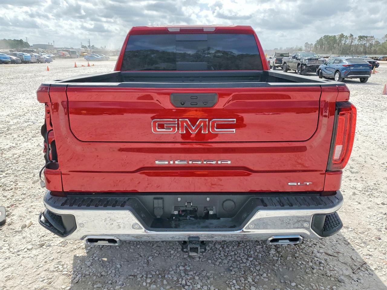 2026 GMC Sierra K1500 SLT