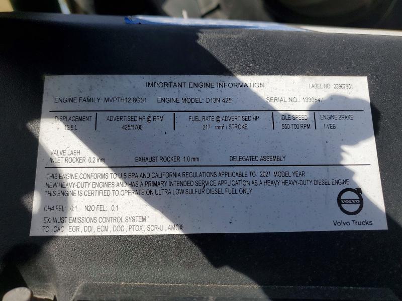 2022 Volv O VNR Semi Truck