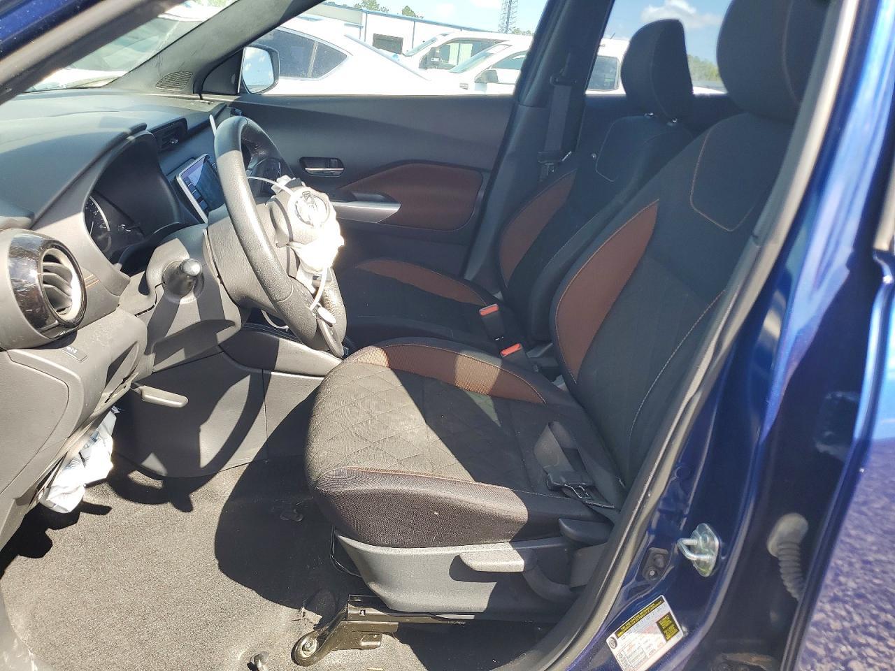 2018 Nissan Kicks sr