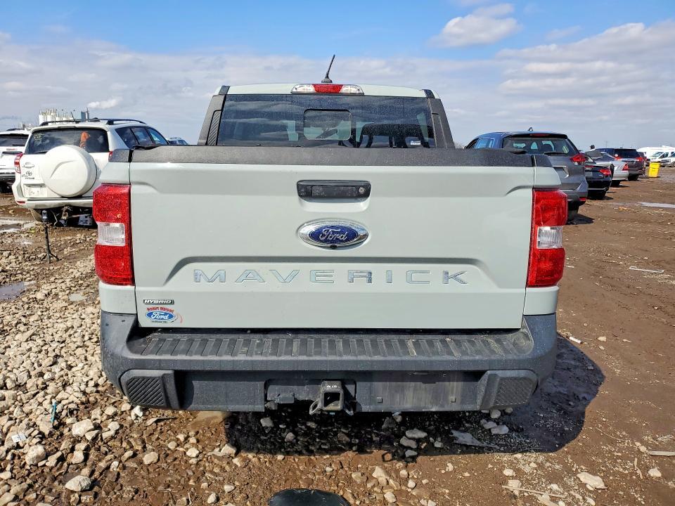 2022 Ford Maverick XL