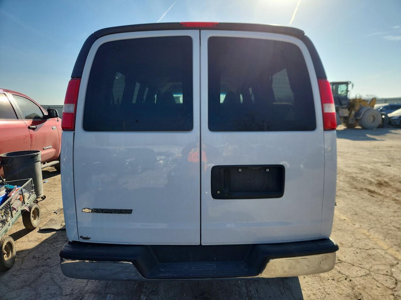 2018 Chevrolet Express G2500 LT