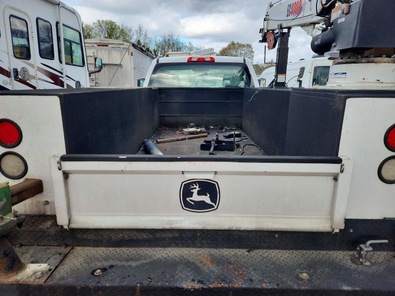 2017 Chevrolet Silverado Utility / Service Truck