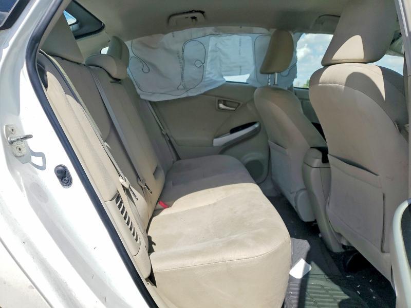 2013 Toyota Prius two