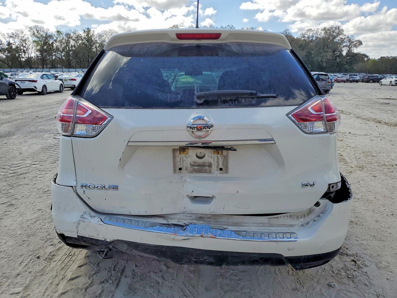 2016 Nissan Rogue sv