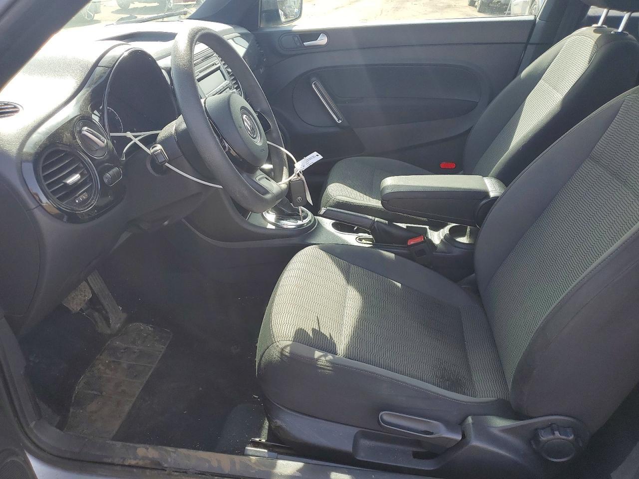 2013 Volkswagen Beetle