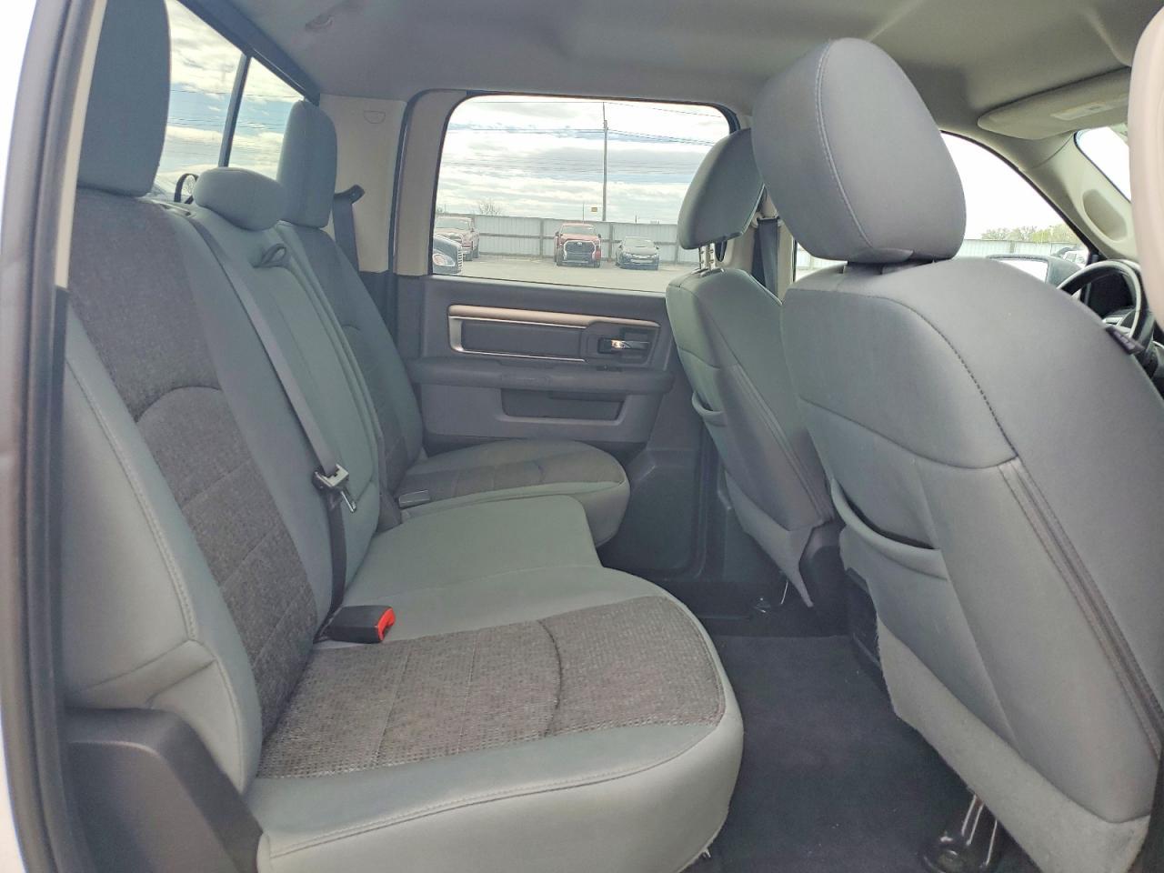 2015 Dodge RAM 1500 SLT
