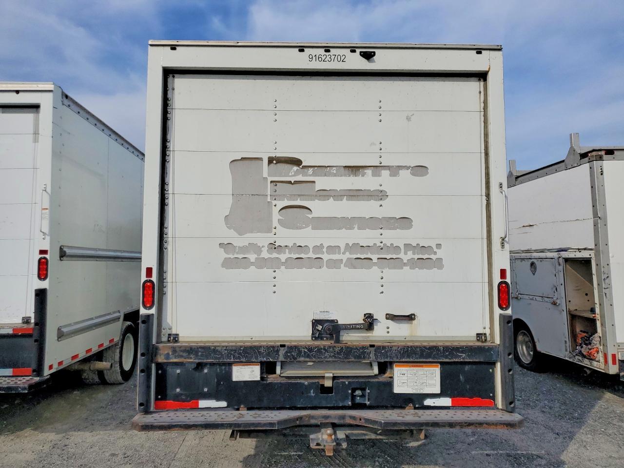 2021 GMC Savana BOX Truck