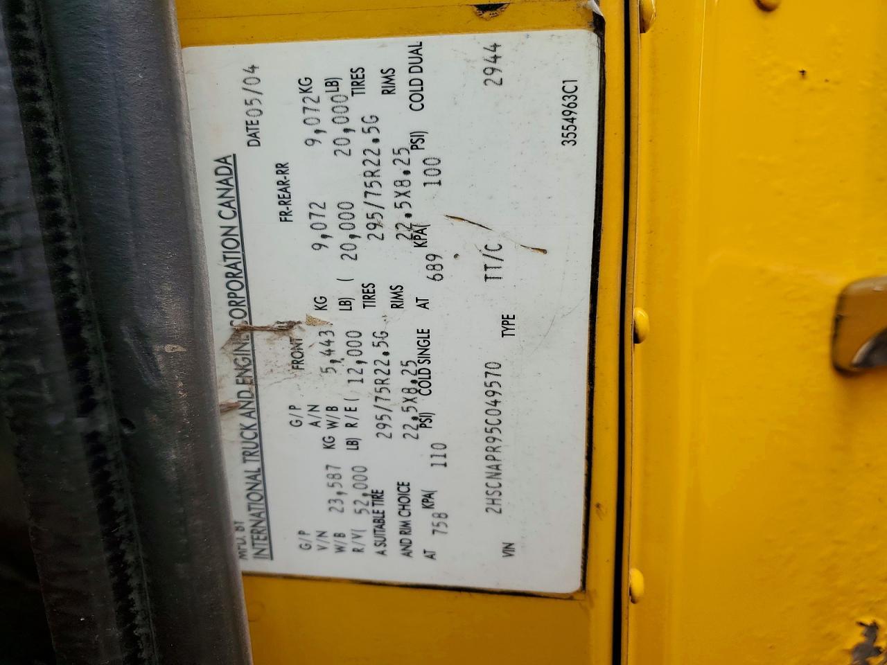 2005 International 9400I Semi Truck