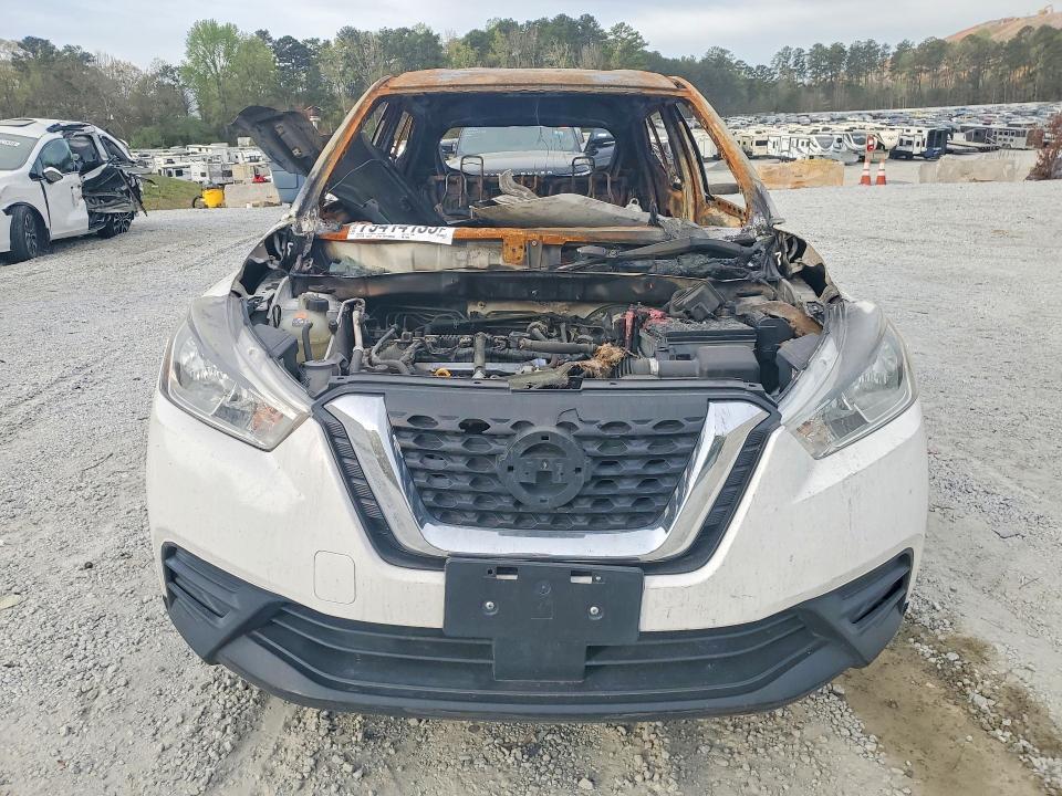 2020 Nissan Kicks s