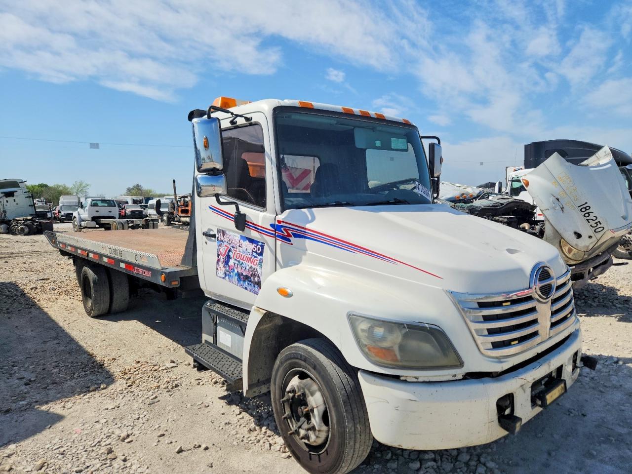 2009 Hino 258 Rollback Truck