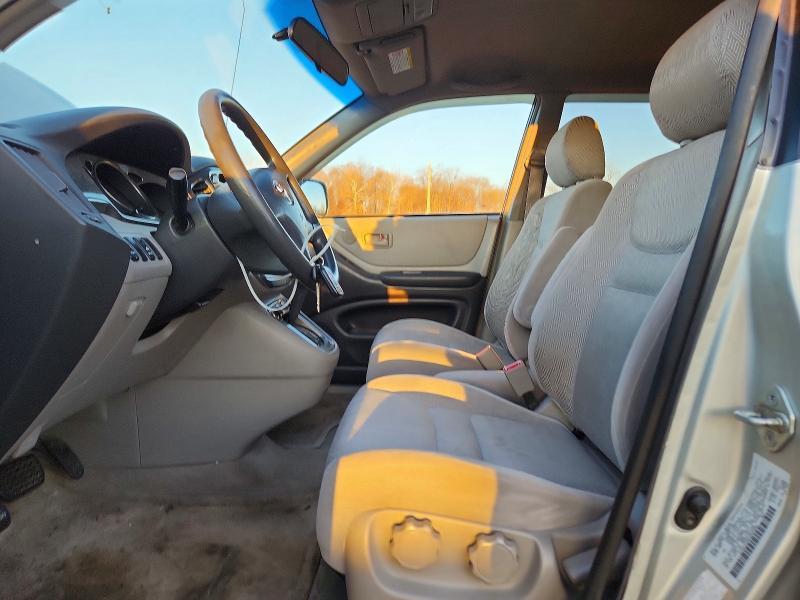 2001 Toyota Highlander Base