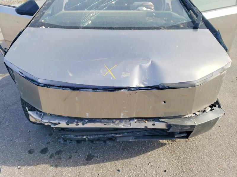 2025 Tesla Cybertruck