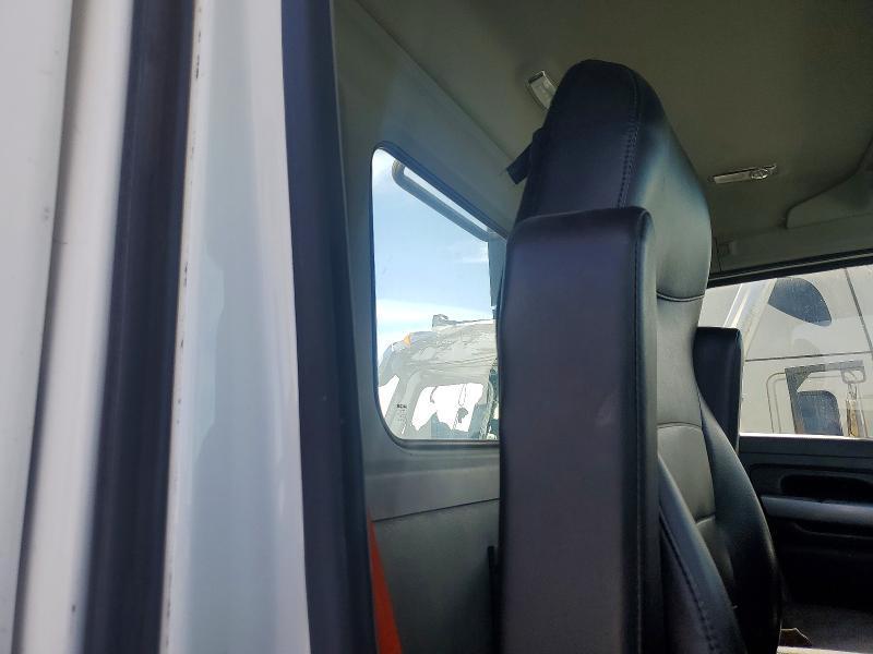 2020 Kenworth T680 Semi Truck