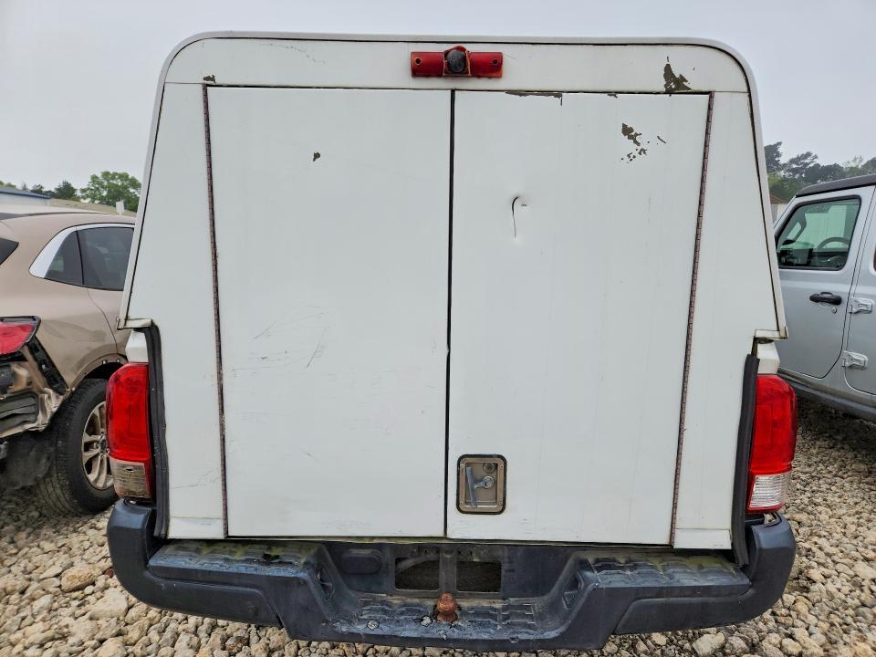 2016 Toyota Tacoma SR