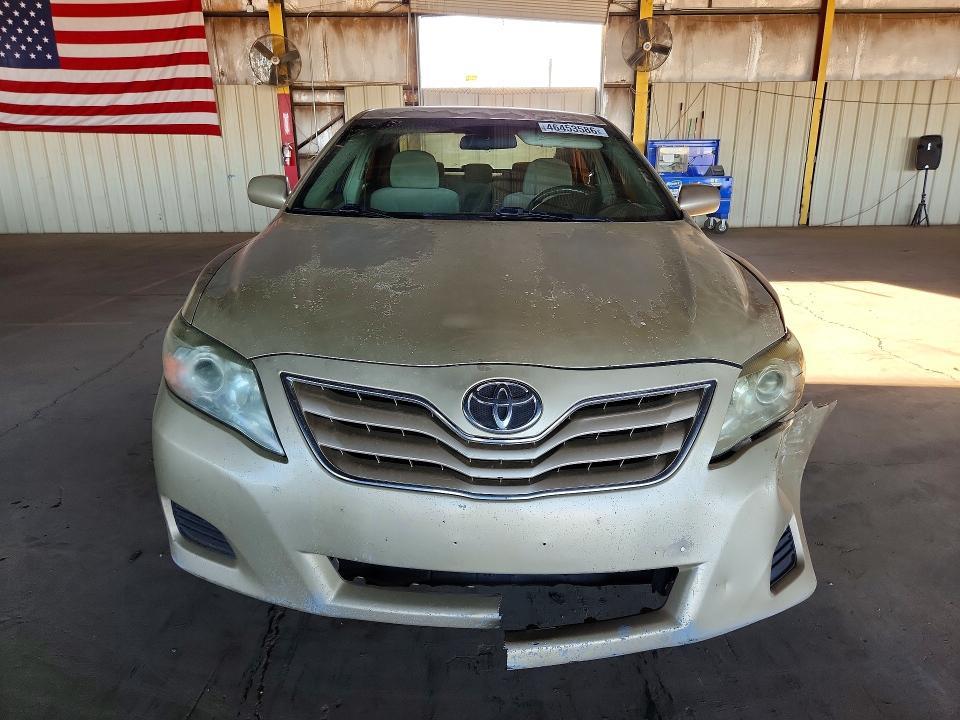 2010 Toyota Camry le