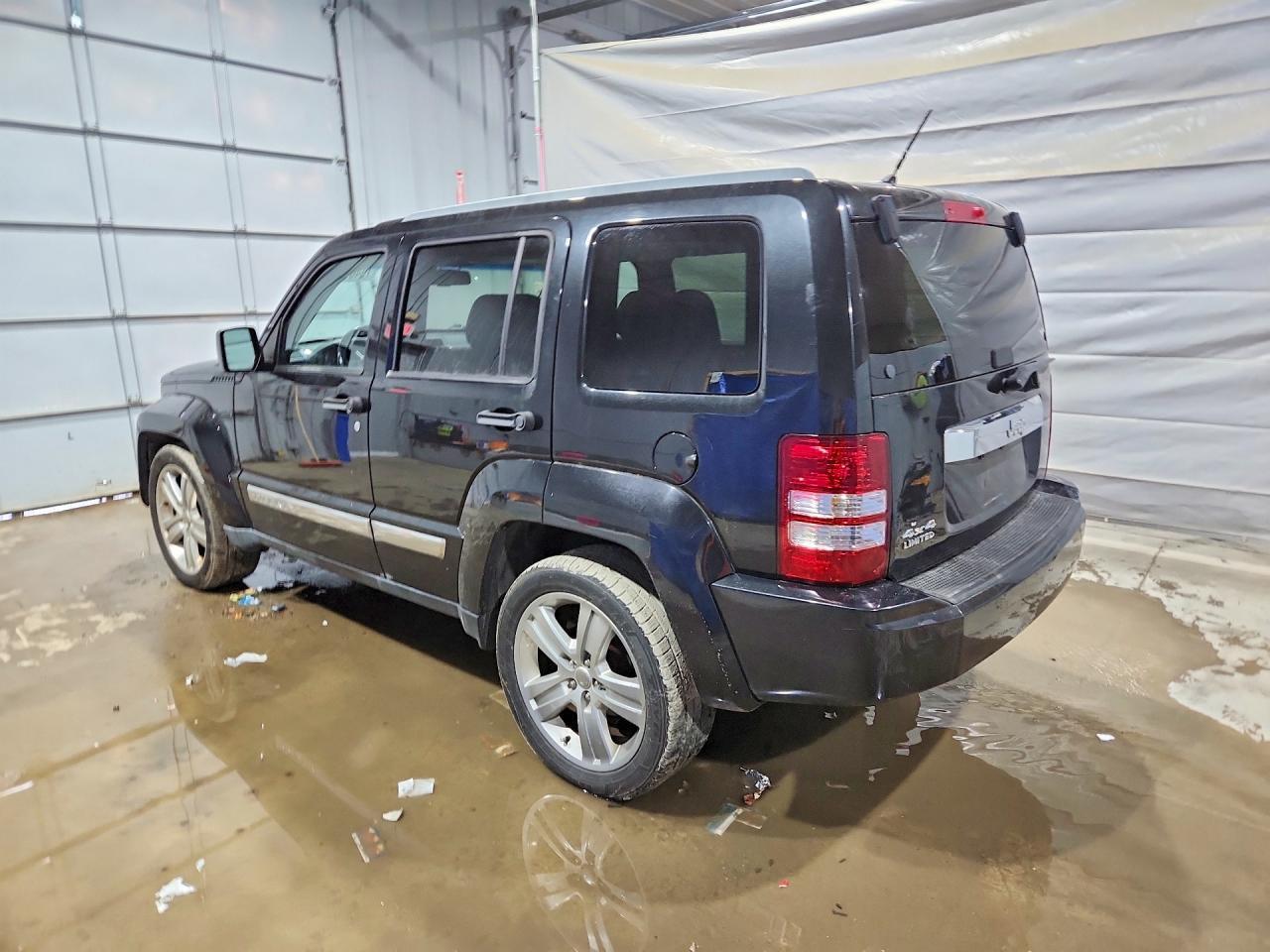 2012 Jeep Liberty jet