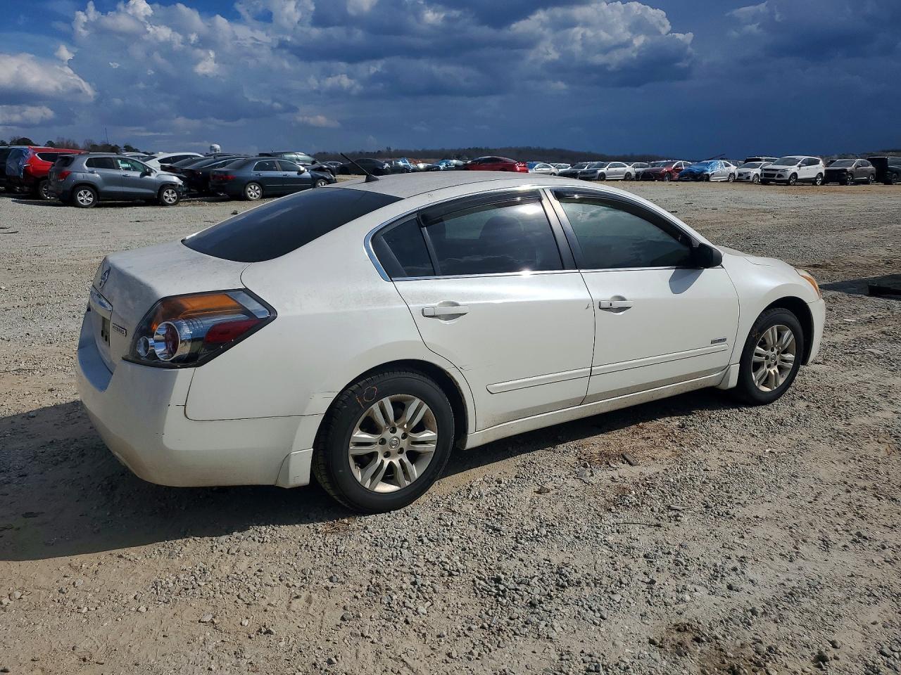 2010 Nissan Altima Hybrid Base