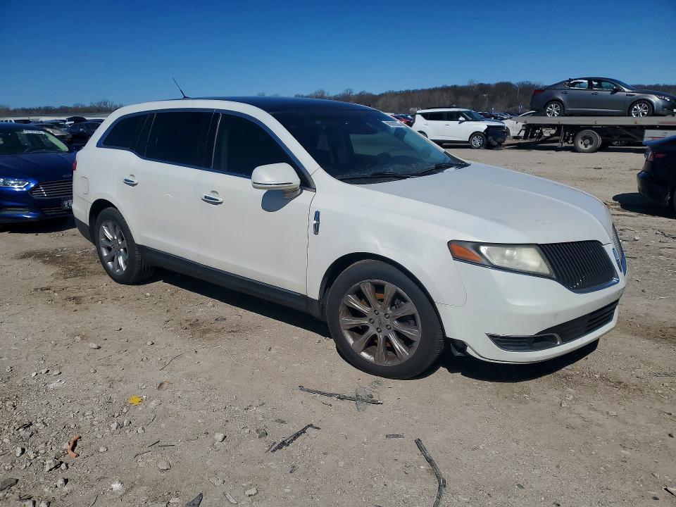 2014 Lincoln Townhouse MKT