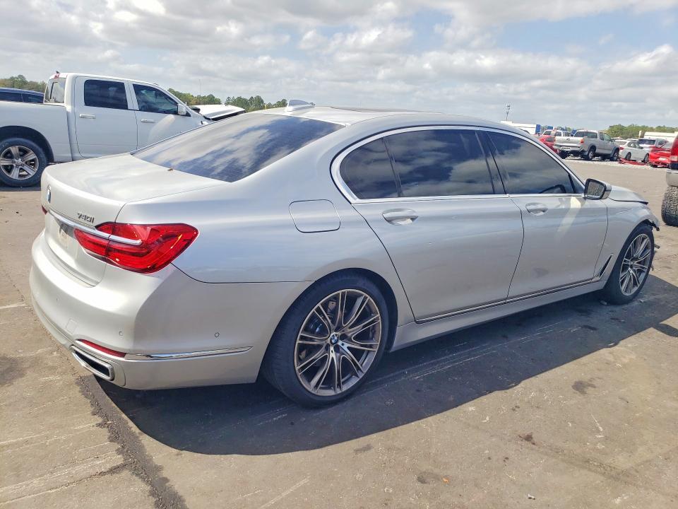 2016 BMW 740 i
